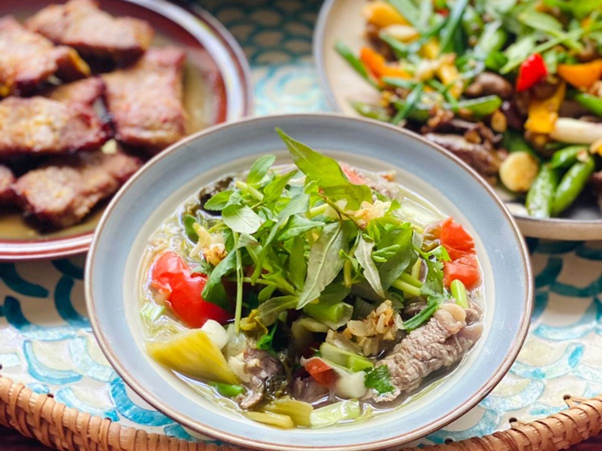 Canh Thịt Bò Nấu Cải Chua