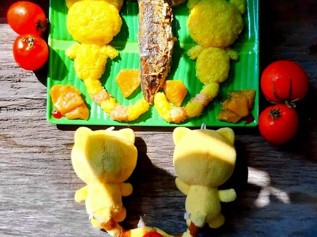 Cơm bento: Mèo con phơi nắng (Cá nục kho thơm)