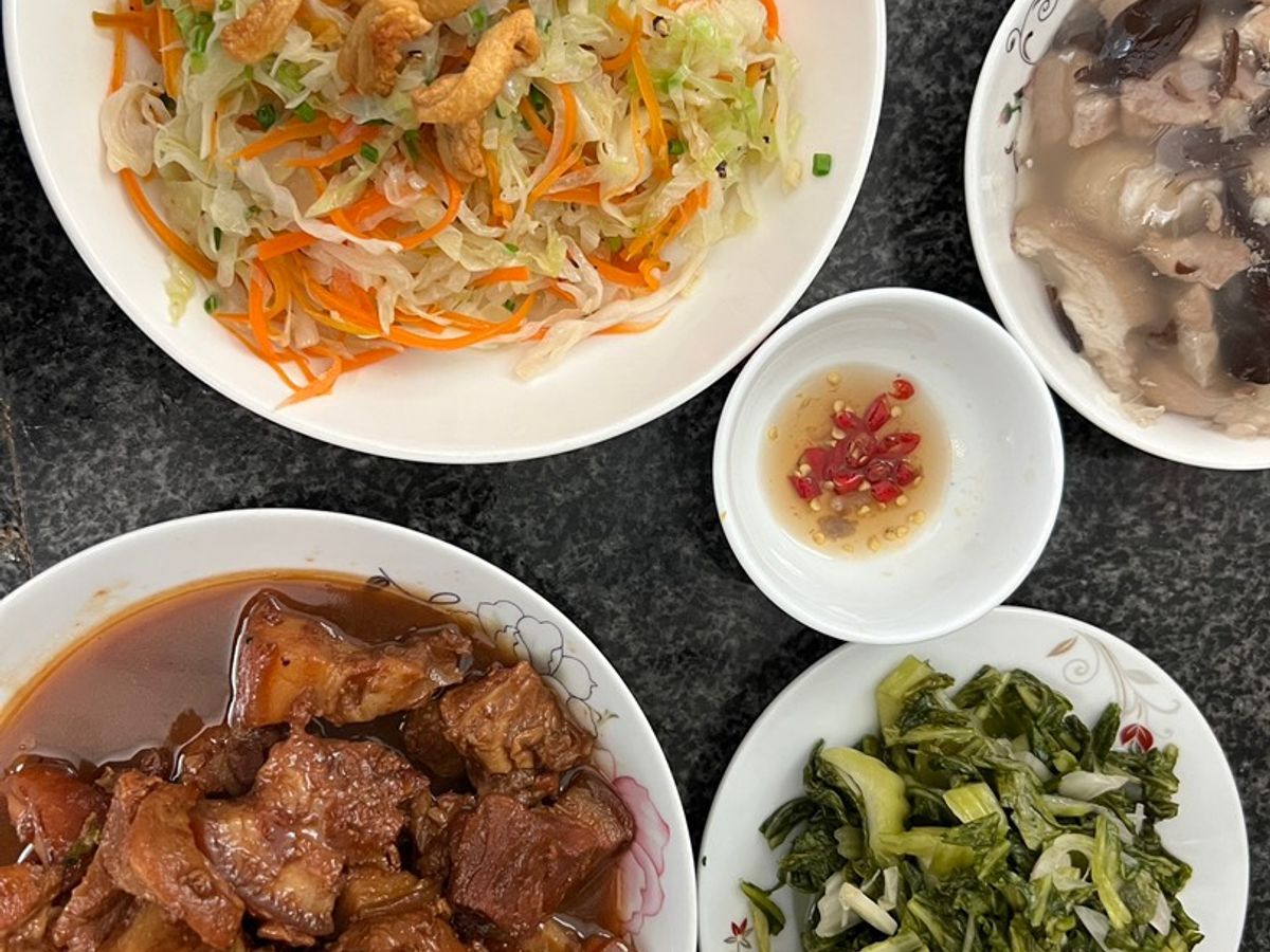 Cơm Nhà Ấm Cúng Khi Miền Bắc Trở Lạnh