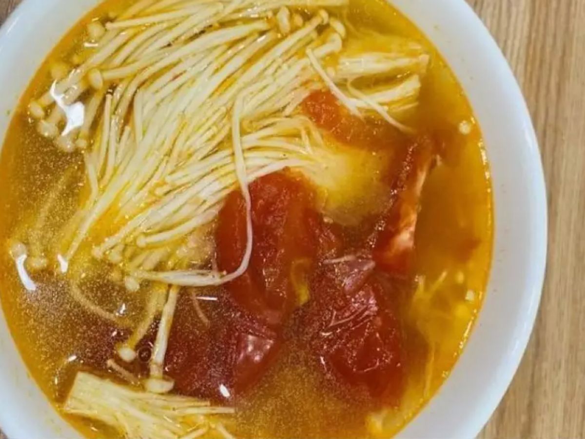 Nấu canh nấm kim châm siêu ngon cho ngày thanh mát