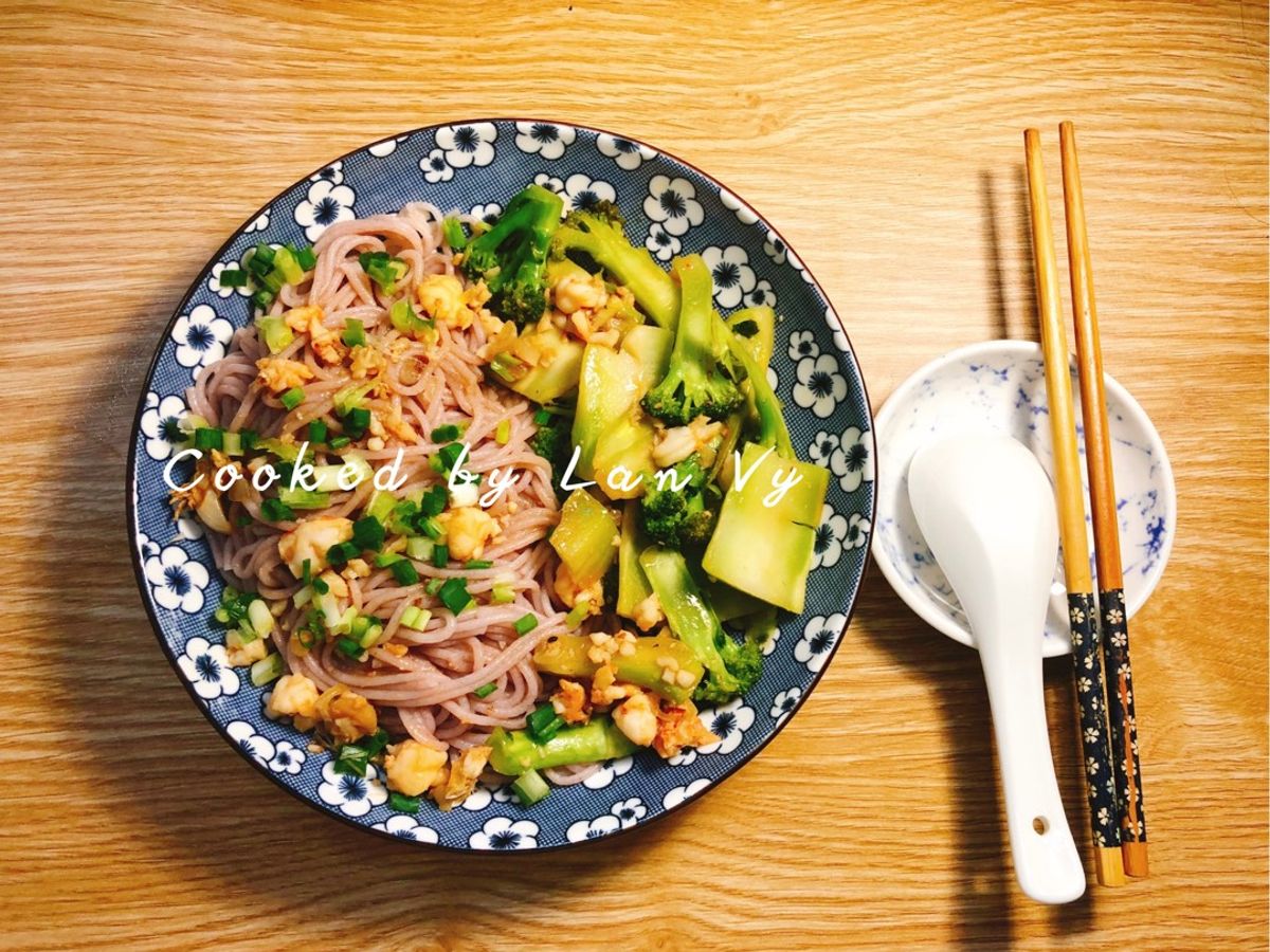 Bún trộn tôm eatclean