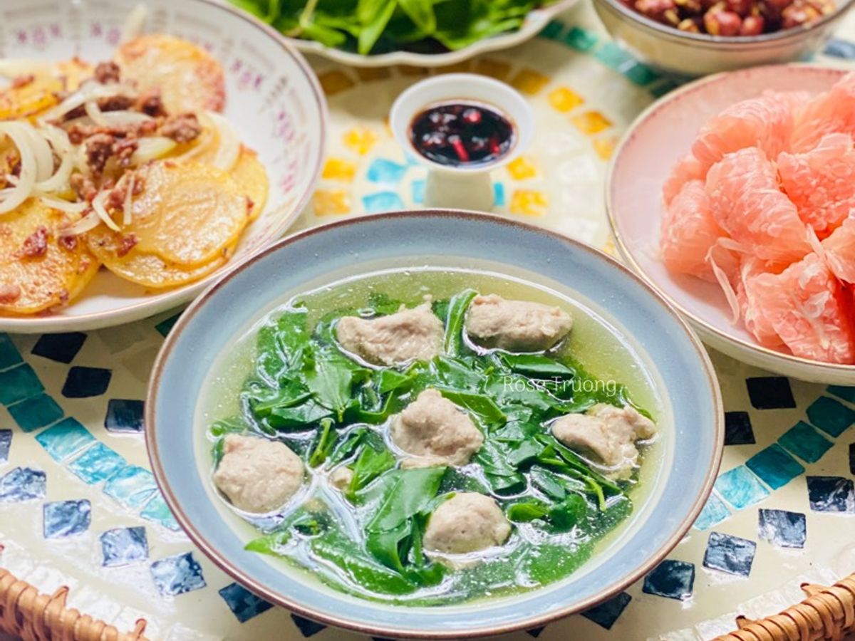 Canh Rau Bồ Ngót Nấu Giò Sống