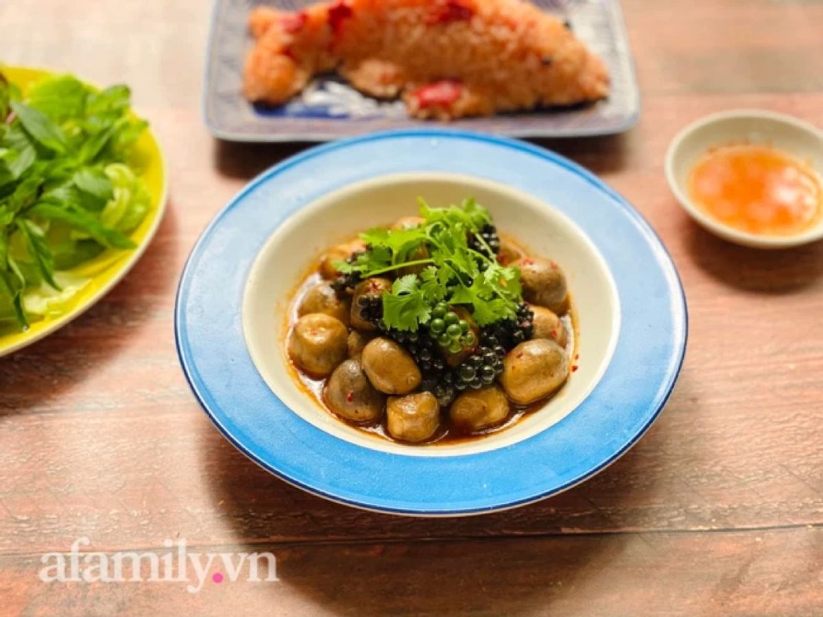 Nấm Rơm Kho Tiêu Xanh