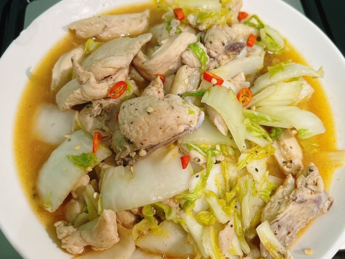 Cải thảo xào thịt gà