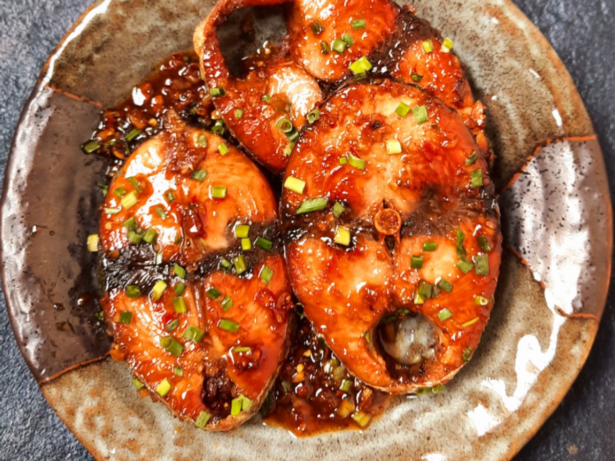 Cá ngừ rim mắm