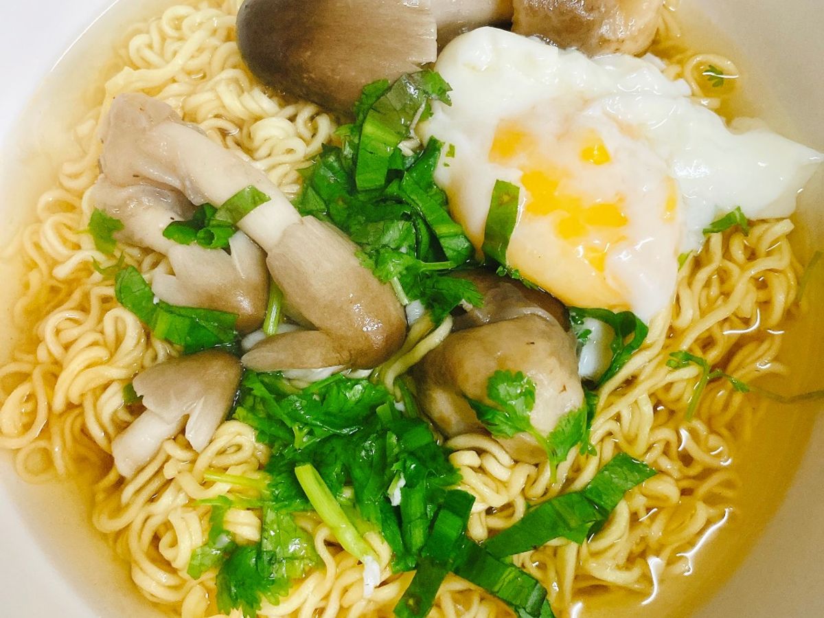 Mì Gói Nấm Trứng