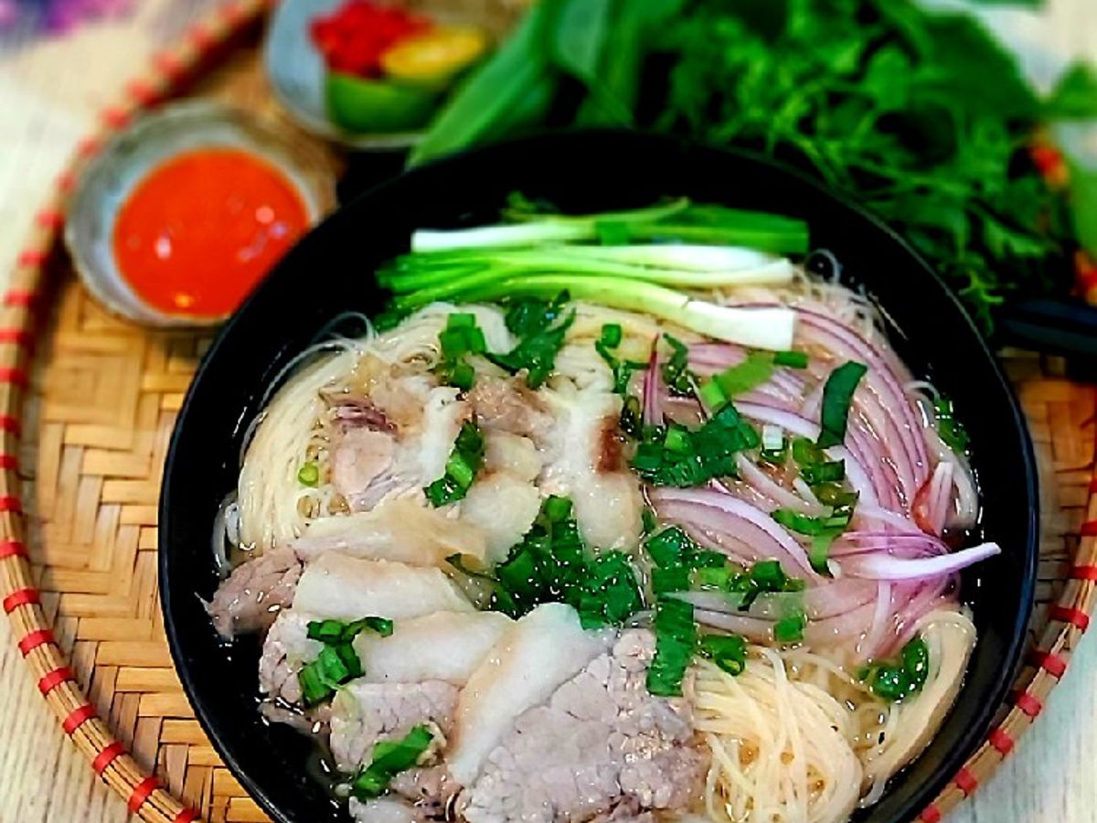 Phở (bánh đa) bò