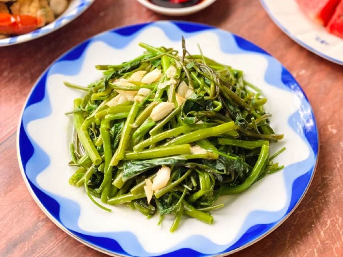Rau Muống Xào Chao