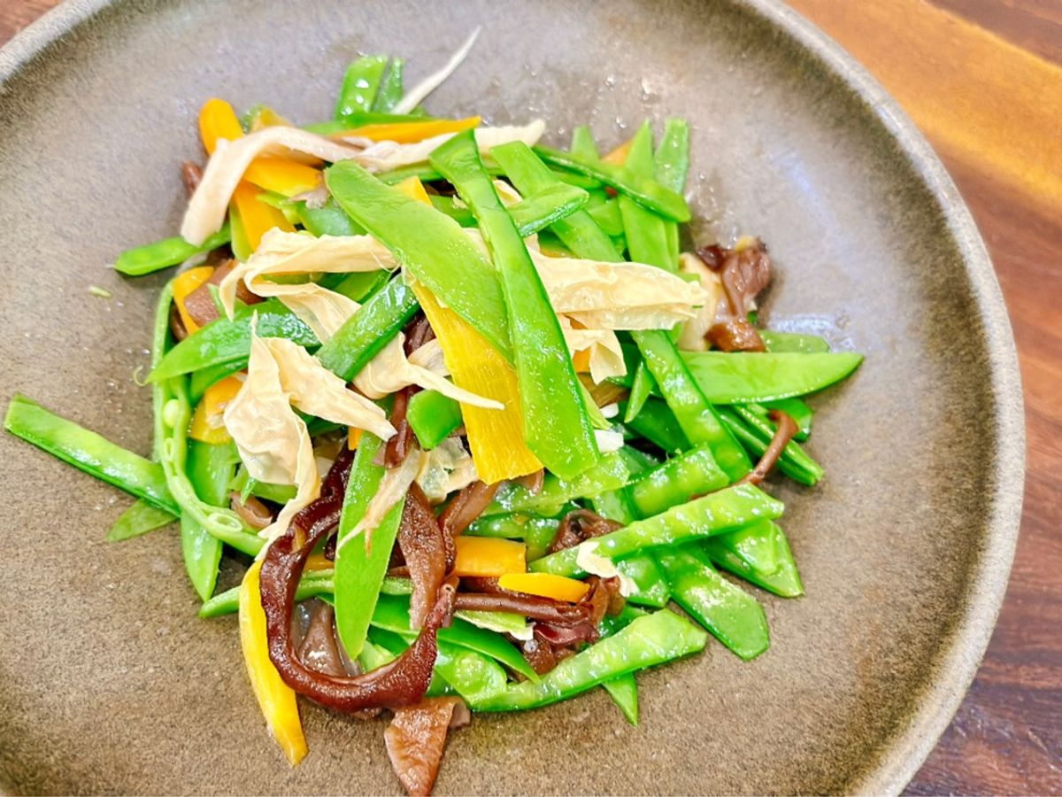 Đậu Hà Lan Xào Tàu Hũ Ky & Nấm Mèo
