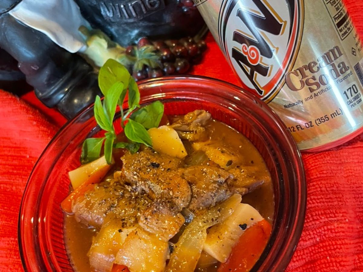 Bò sốt vang, cream soda