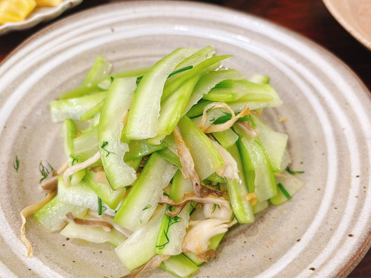 Bầu sao xào nấm