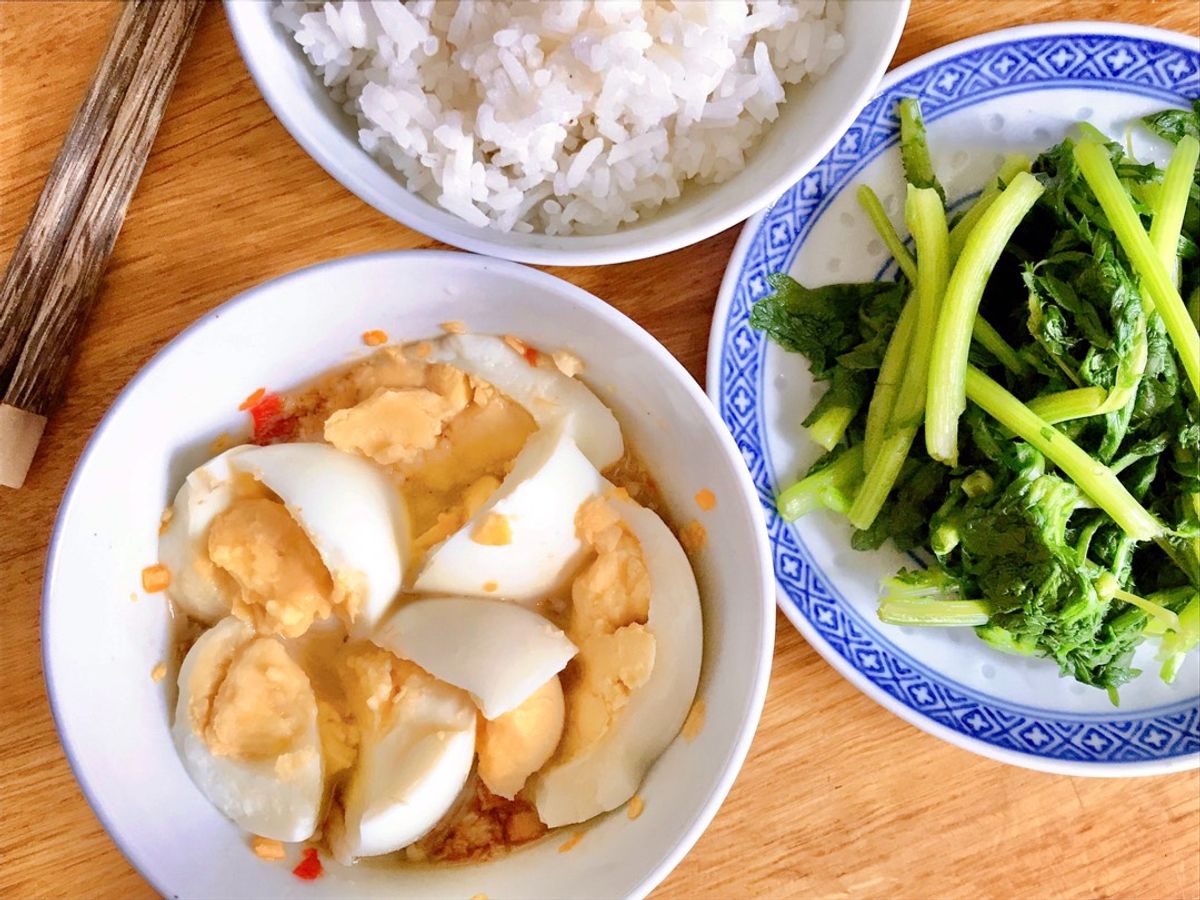 Rau Tần Ô Luộc & Trứng Dầm Nước Mắm