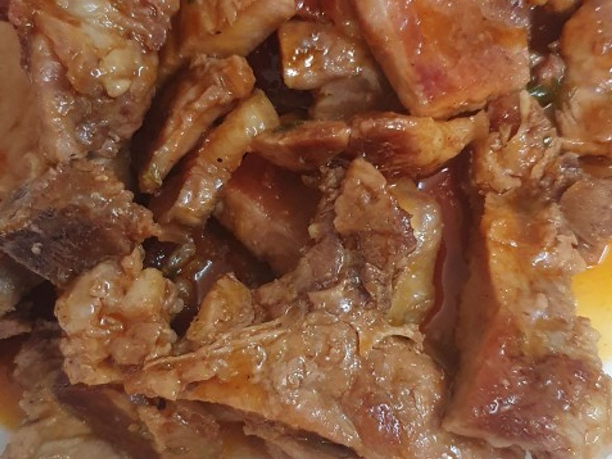 Thịt chân giò chiên nước mắm