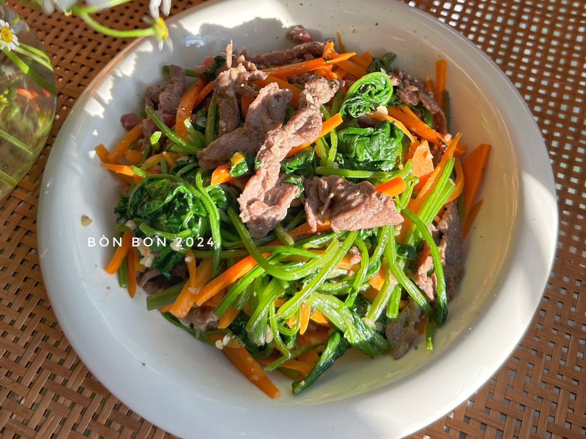 Bò Xào Cải Bó Xôi