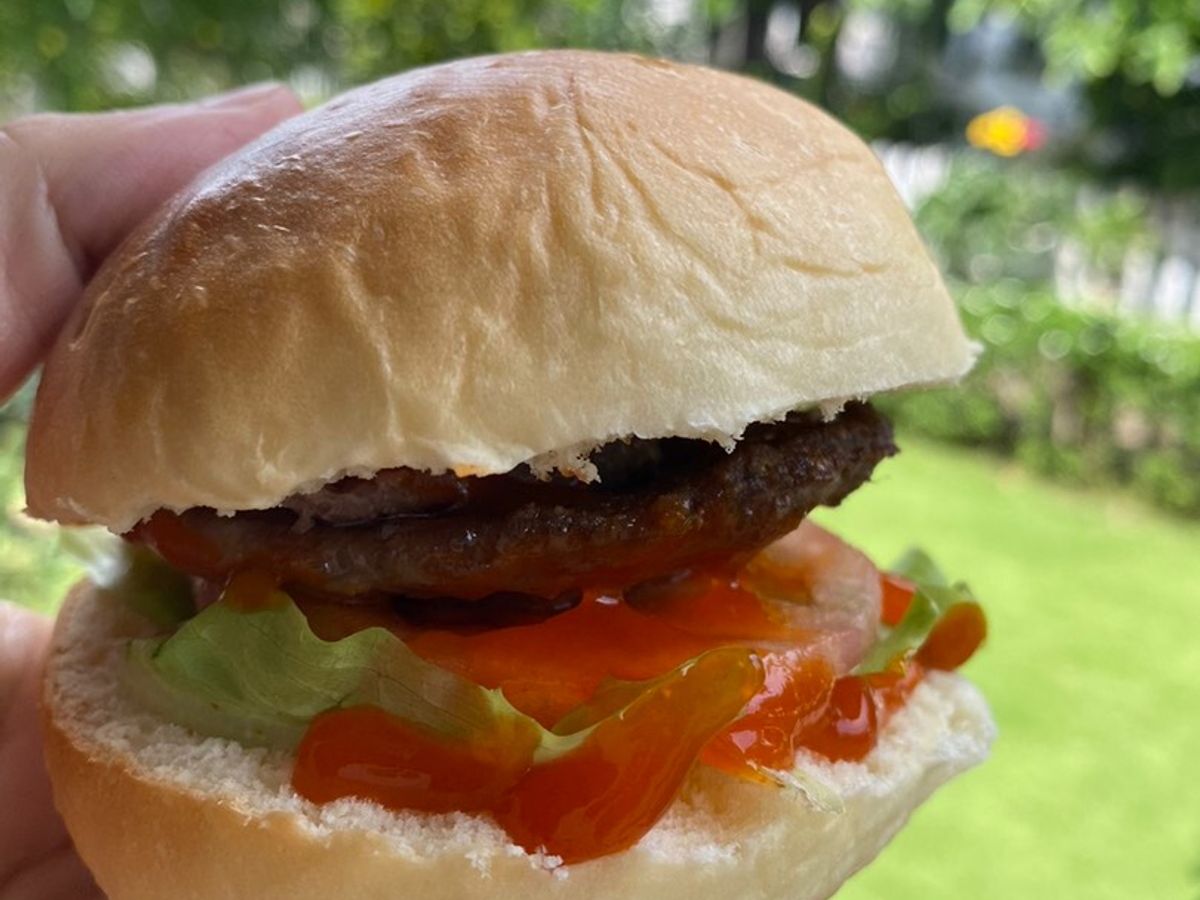 Hamburger bò bằm