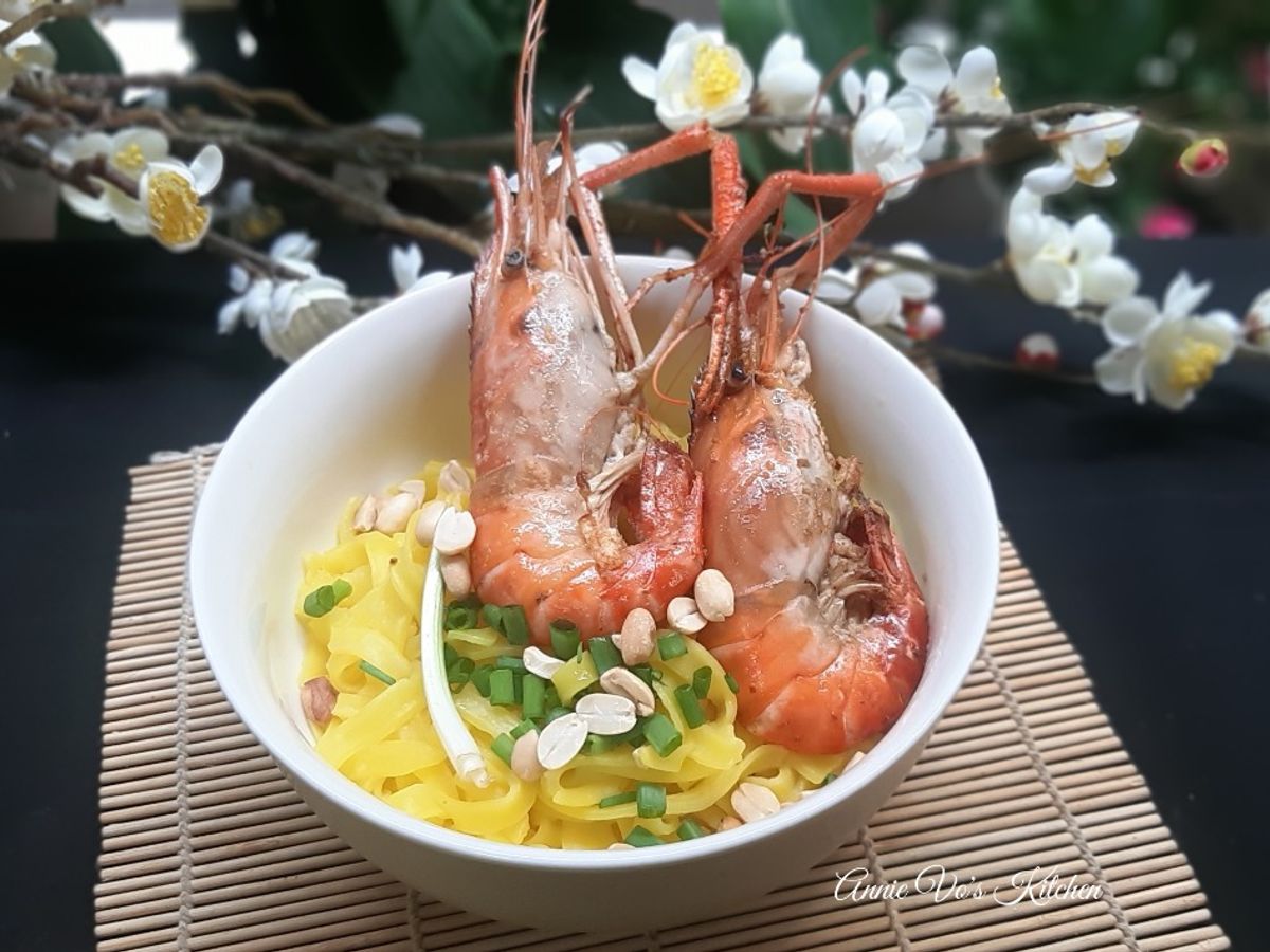 Mì Quảng tôm càng