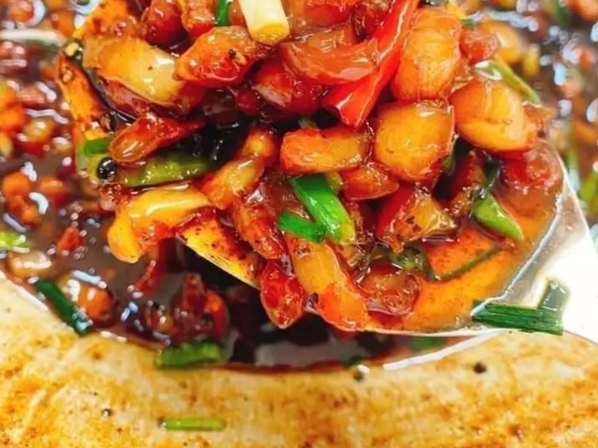 Món Kho quẹt kết hợp rau luộc, cơm cháy