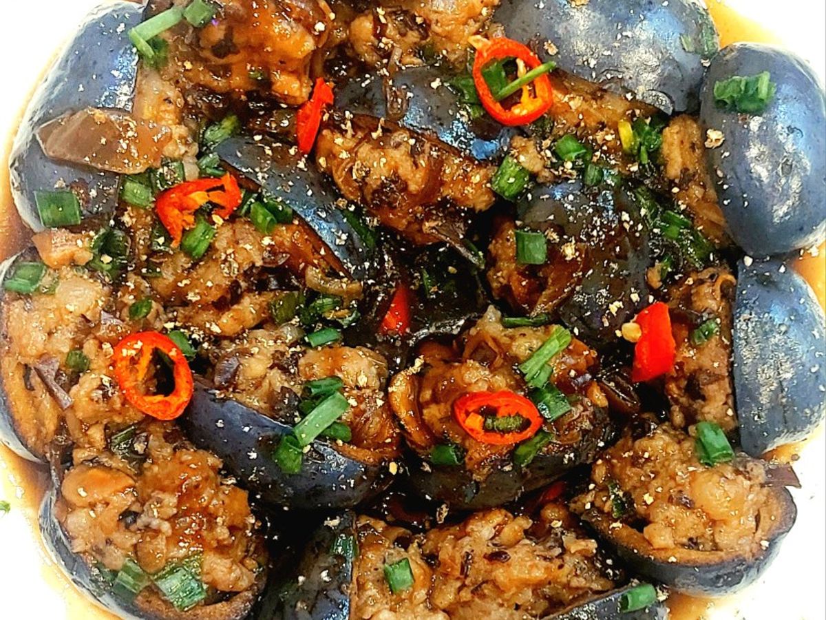 Quả cọ nhồi thịt sốt nước tương, dầu hào