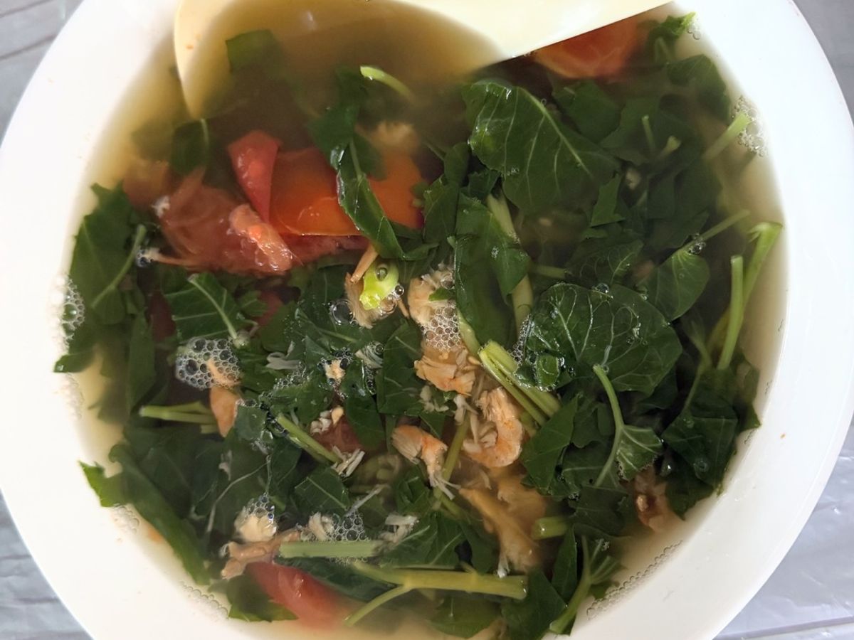 Canh rau muống nấu tôm khô