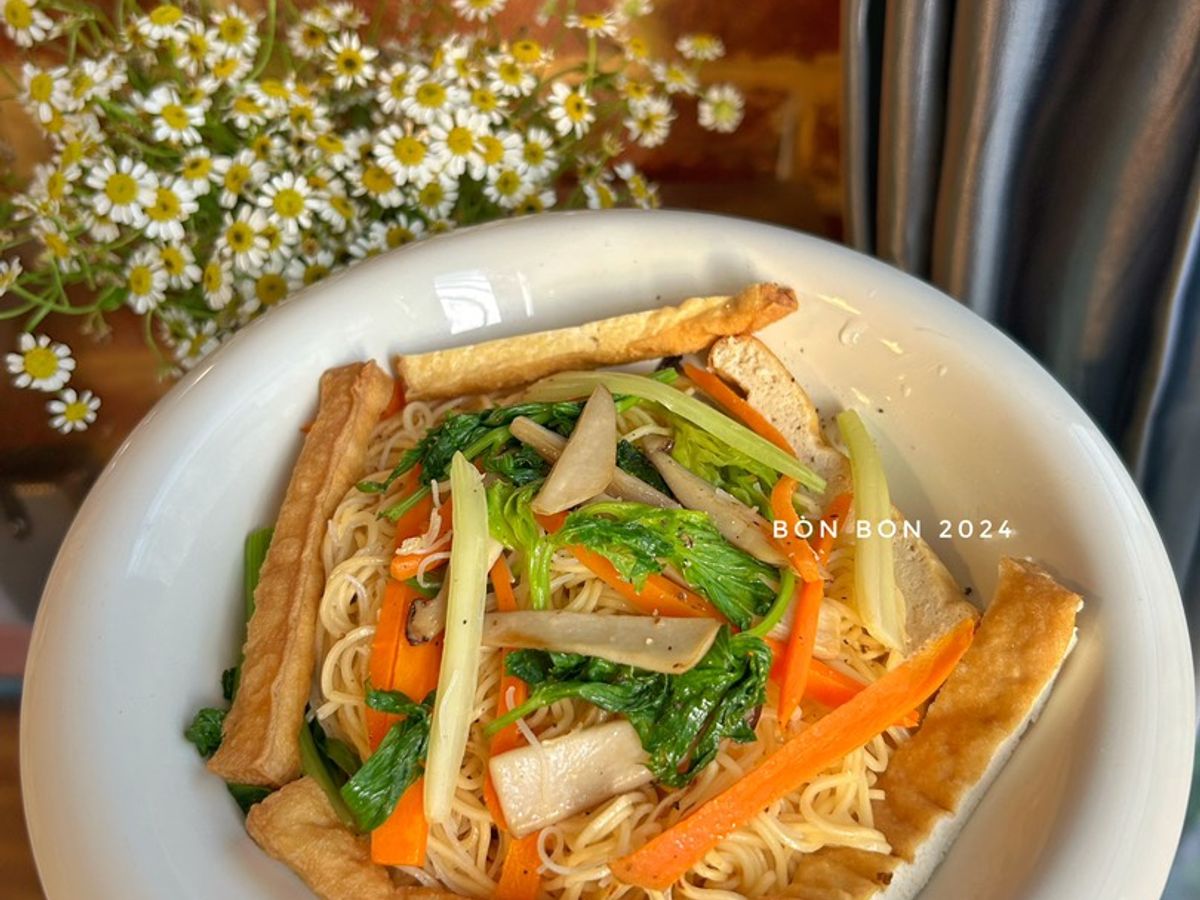 Mì Xào Nấm Chay