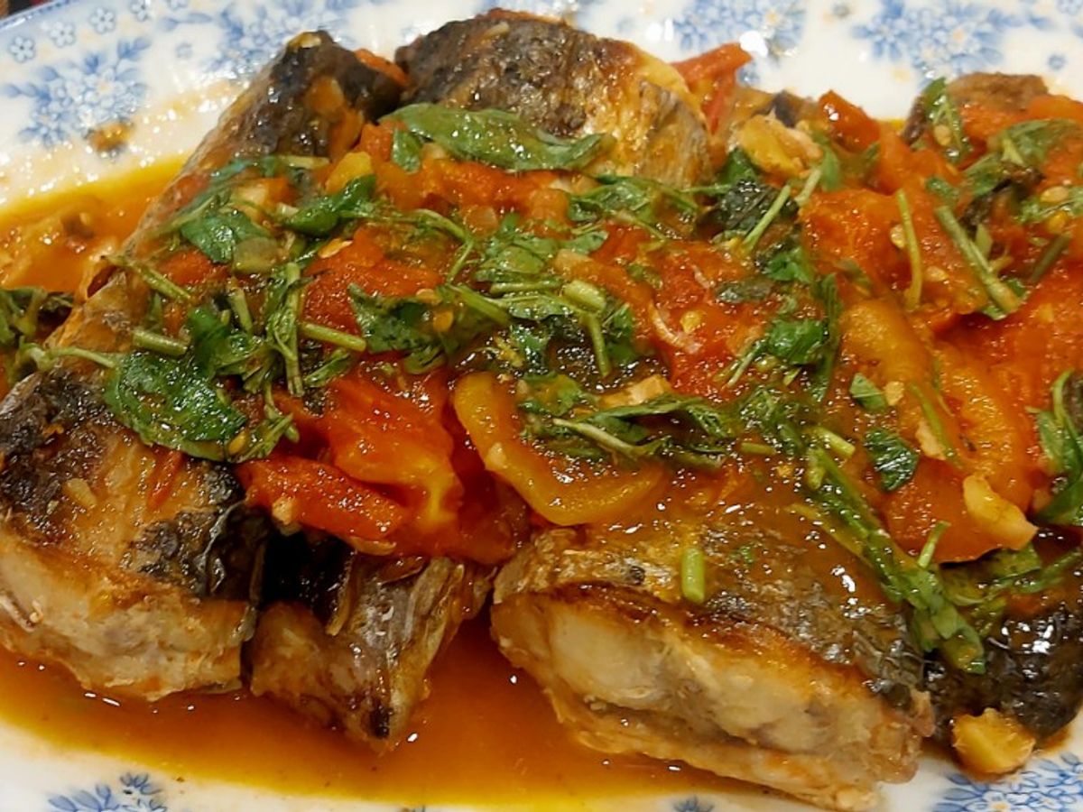 Đuôi cá thu sốt cà