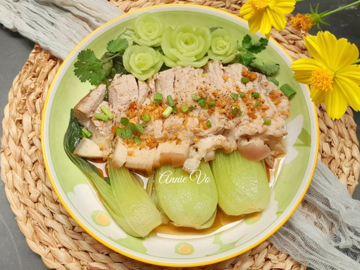 Thịt vai heo hấp cải thìa
