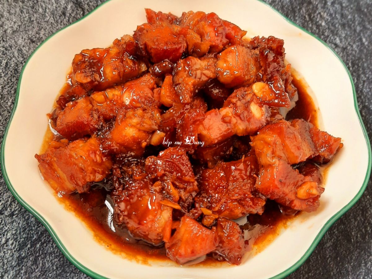 Thịt heo quay kho nước tương
