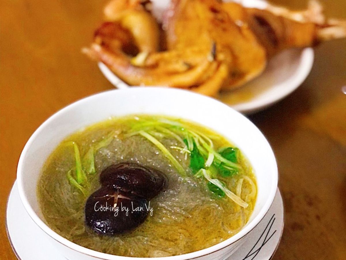Miến gà nấm hương