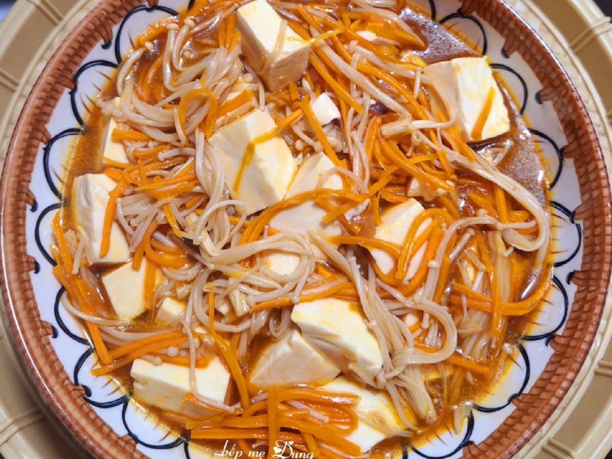 Đậu hũ non sốt nấm kim châm (món chay)