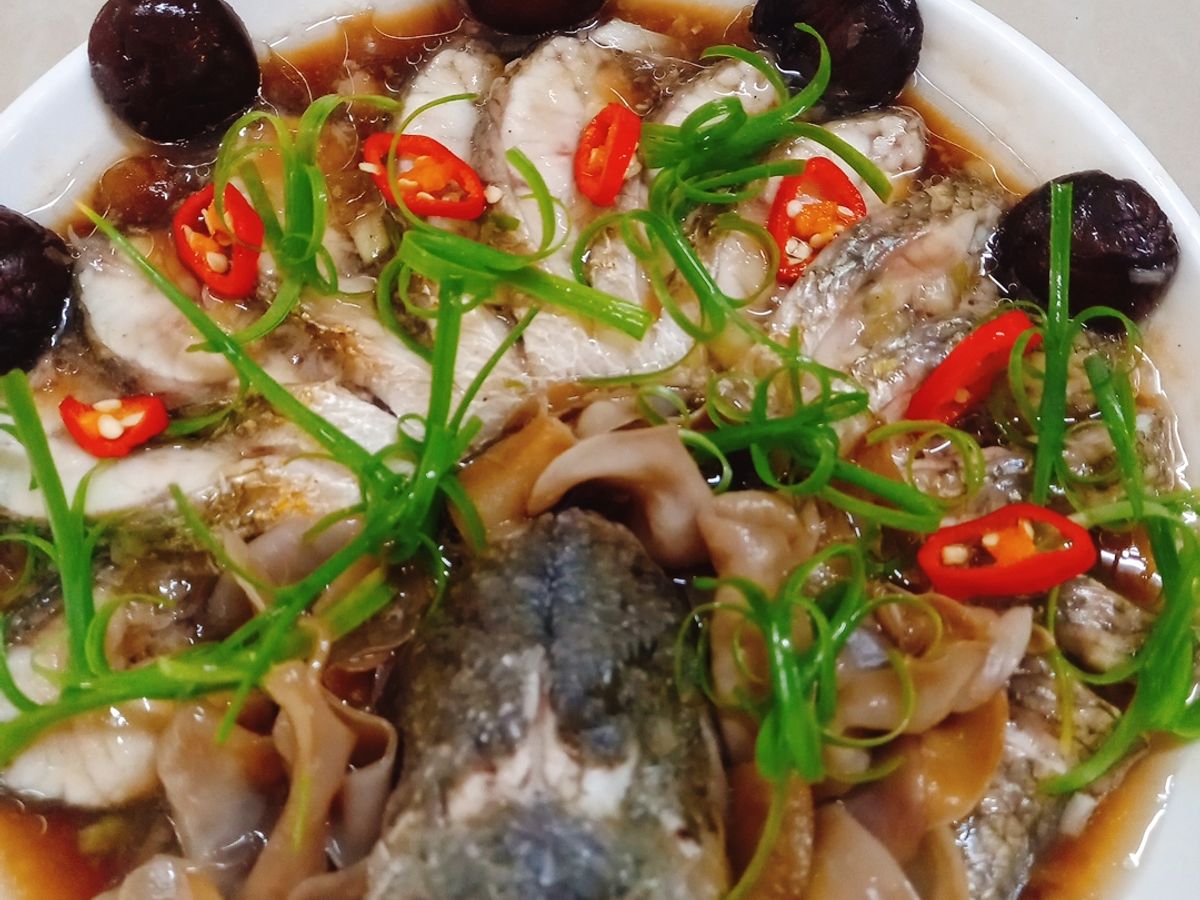 Cá hấp nấm