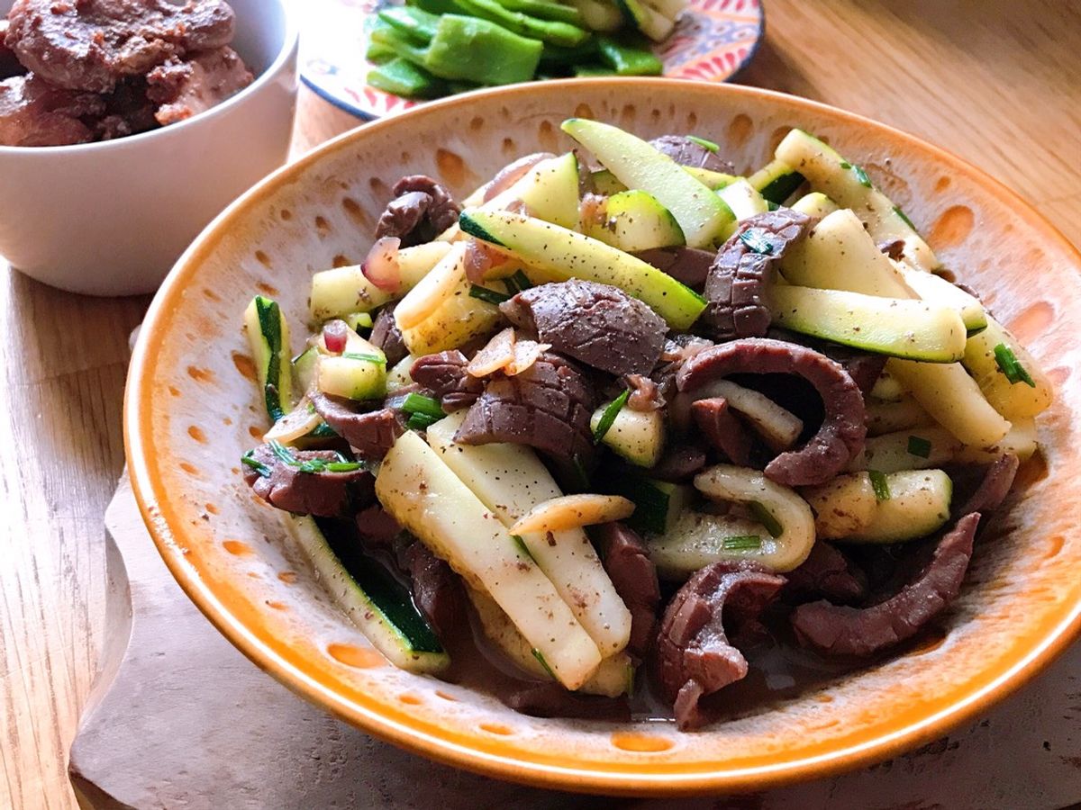 Cật Heo Xào Bí Ngòi