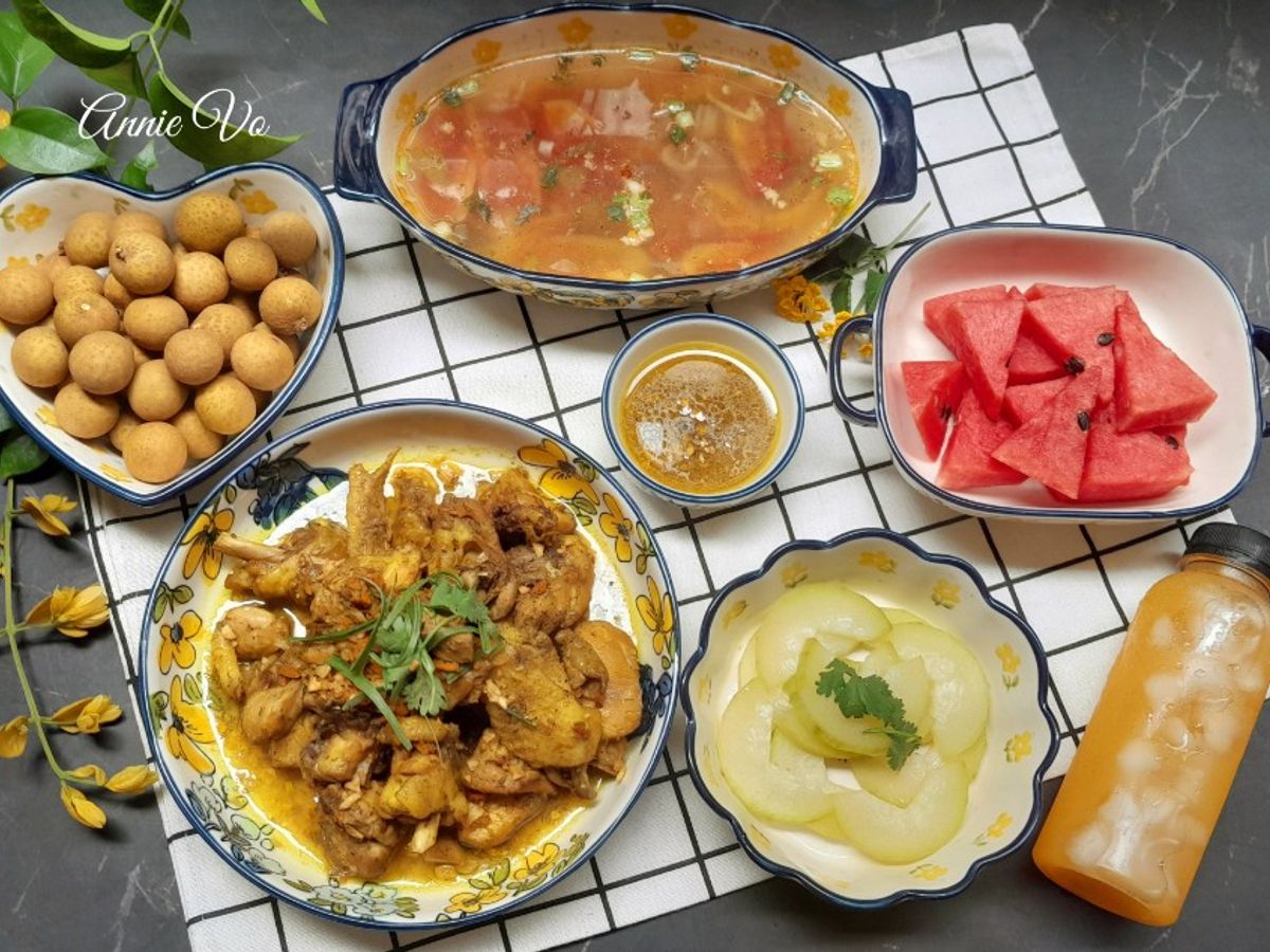 Cơm nhà ngày mưa