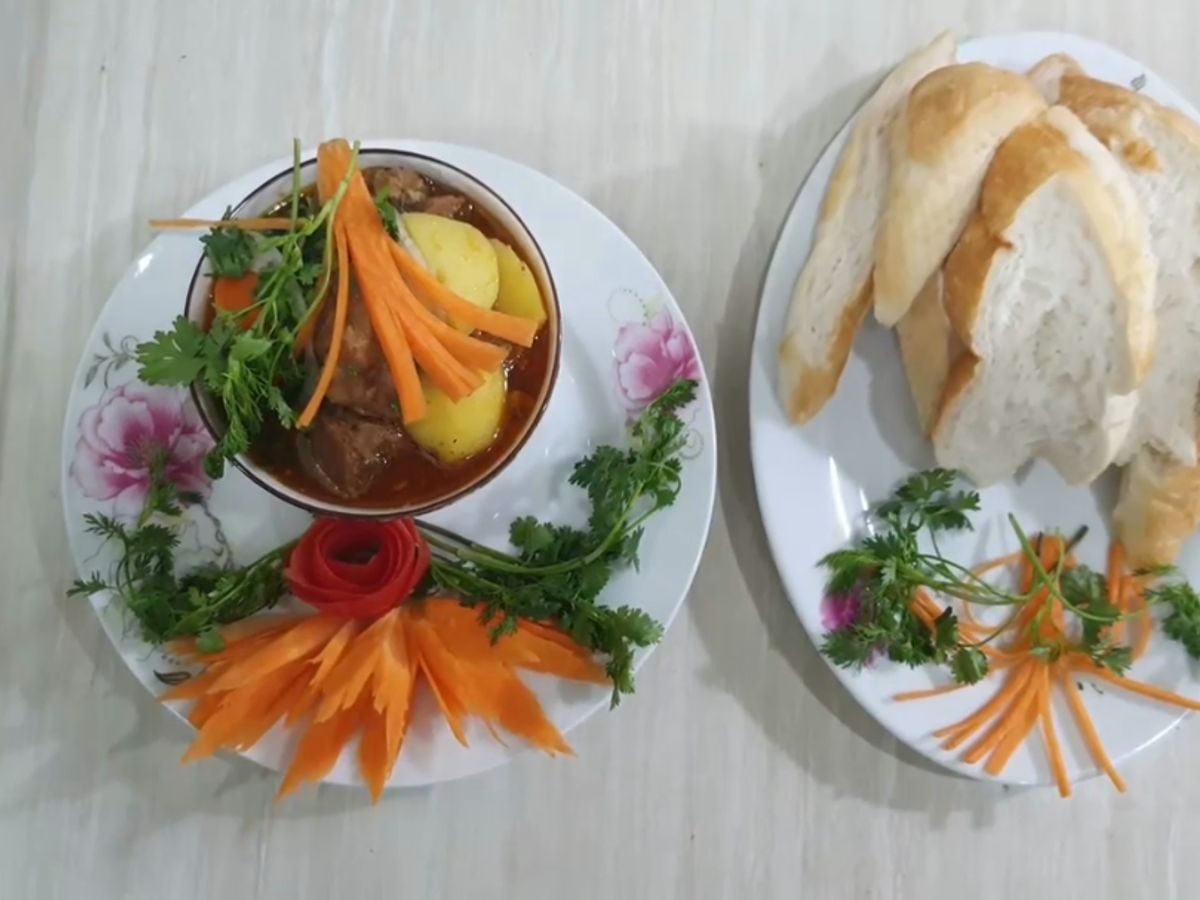 Lạ miệng với món lợn sốt vang