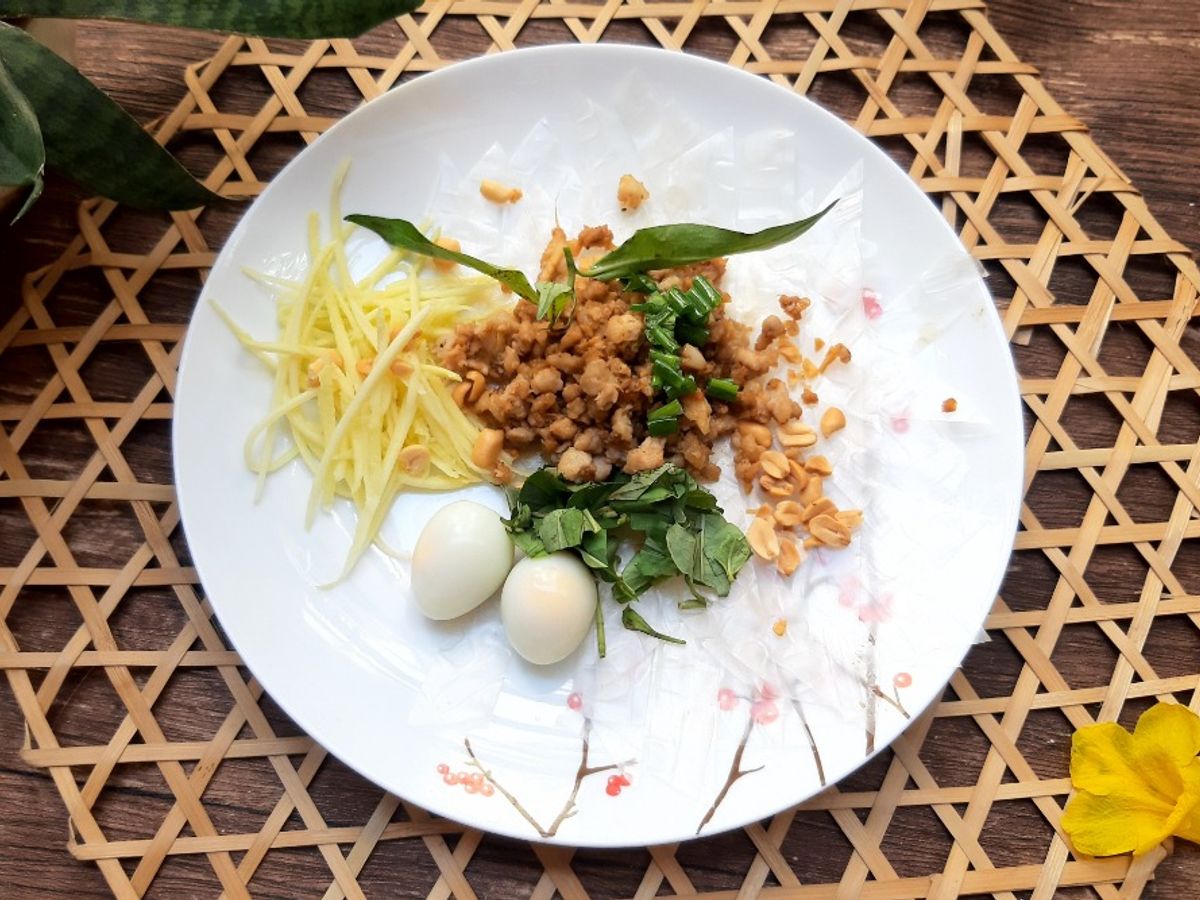 Bánh tráng trộn thịt băm