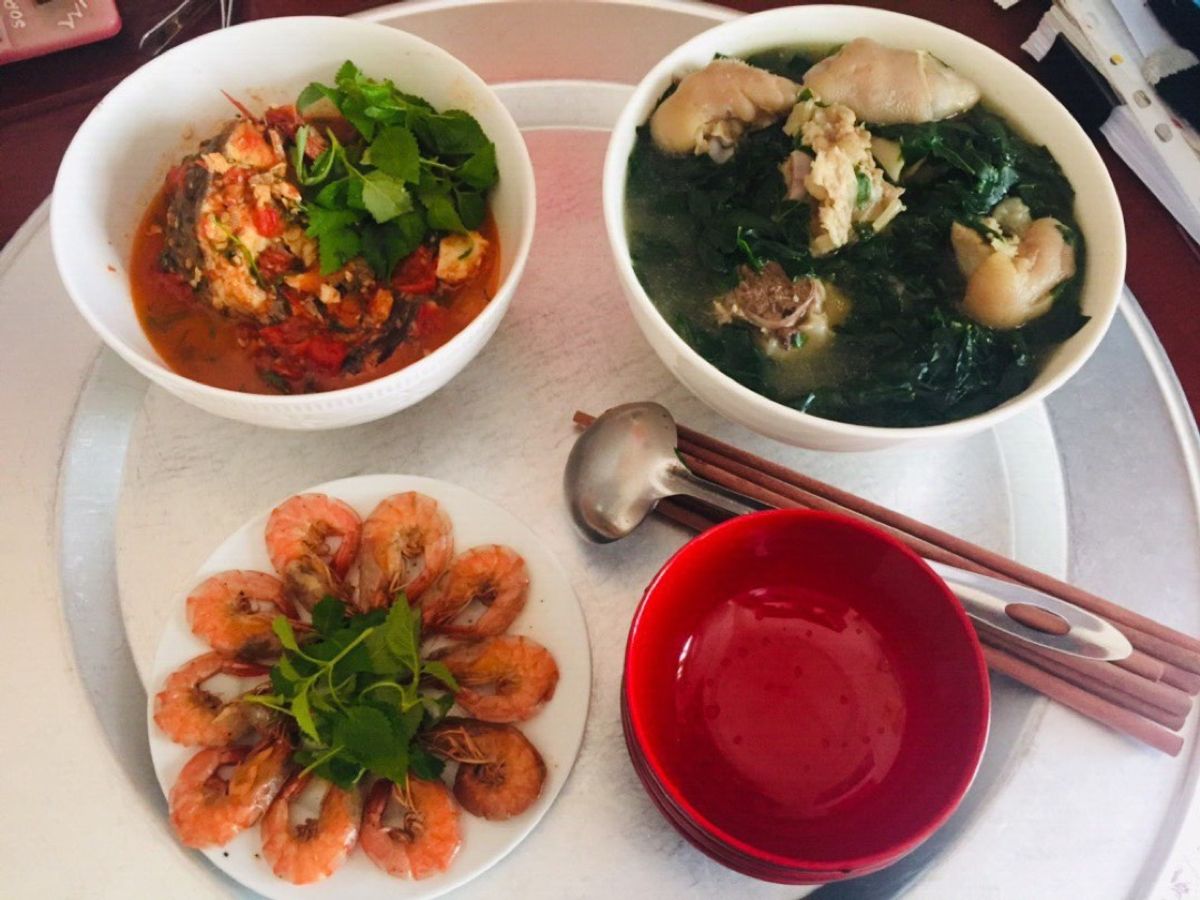 Mâm cơm nhà
