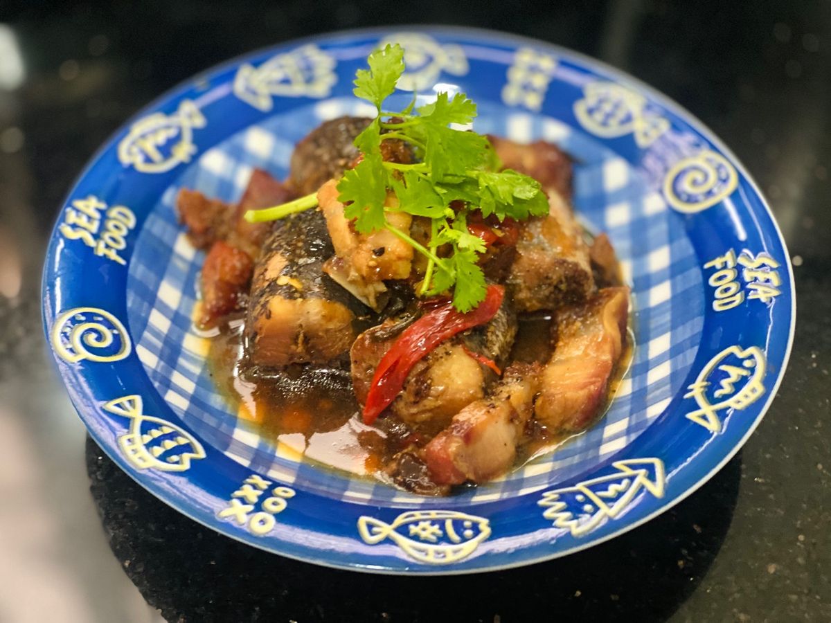 Cá Lóc Kho Thịt Heo Quay