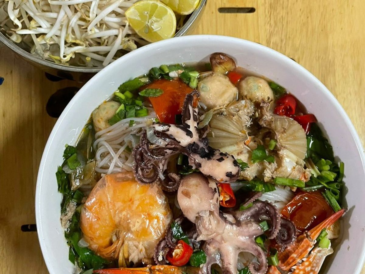 Bún riêu hải sản