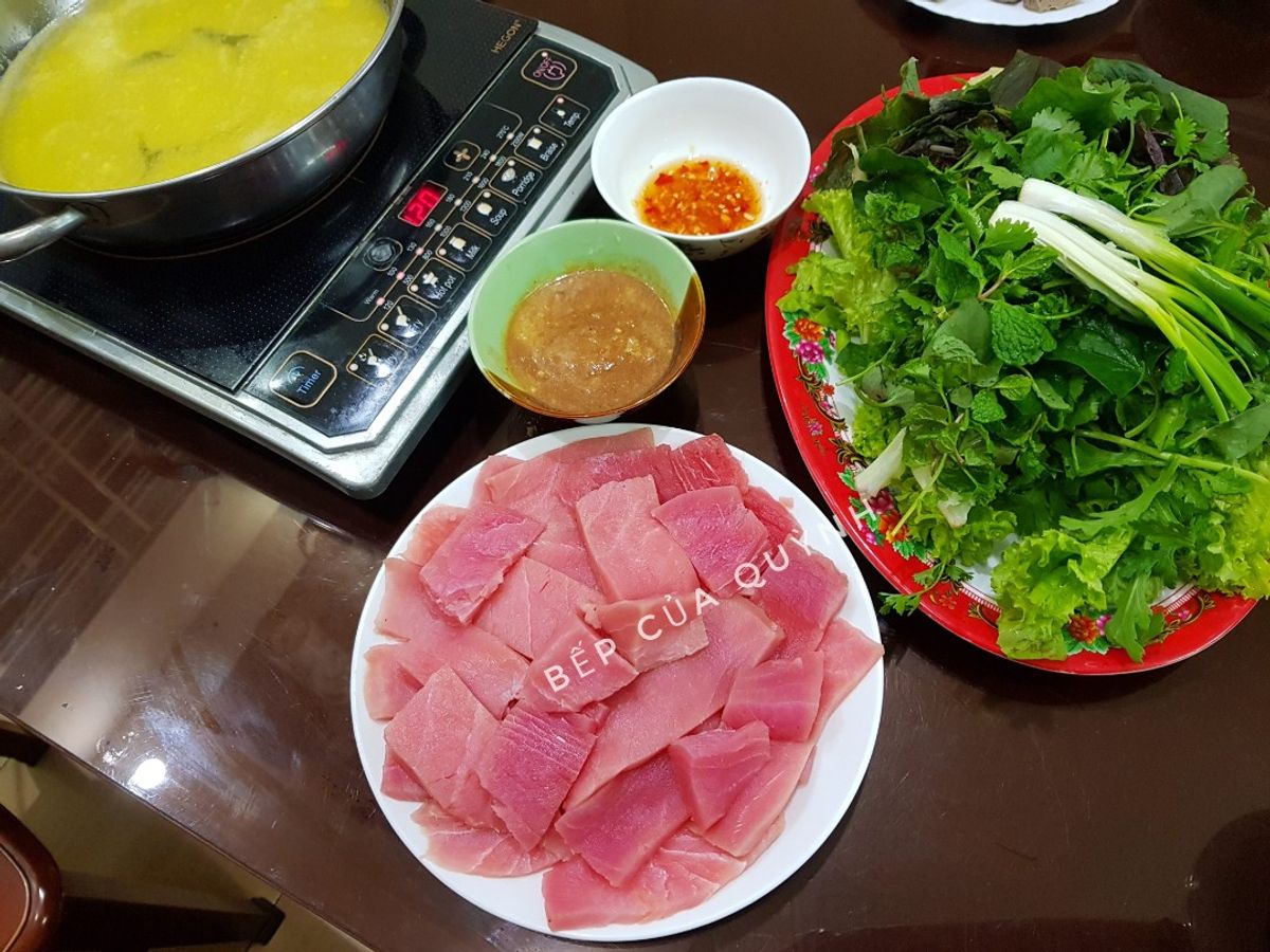 Cá ngừ đại dương nhúng sốt thơm