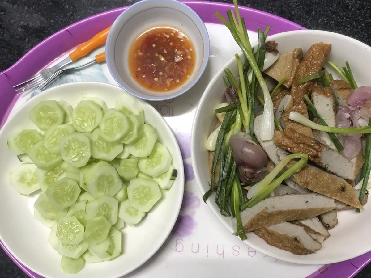 Chả cá hấp chấm mắm gừng