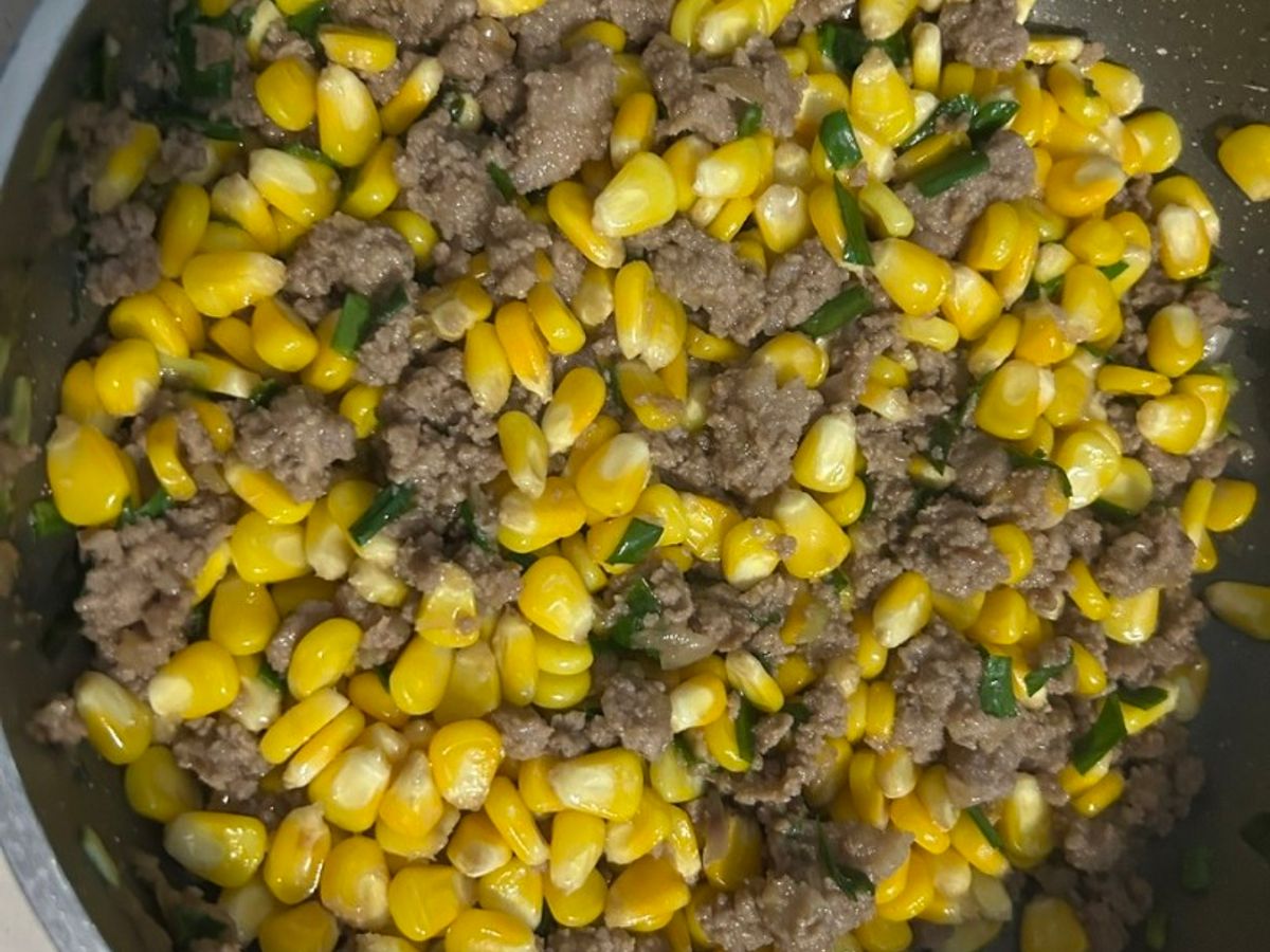 Thịt băm xào bắp