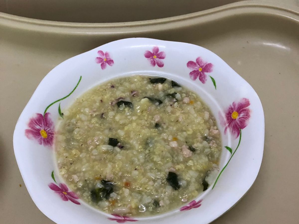 Cháo mực rau muống hạt kê