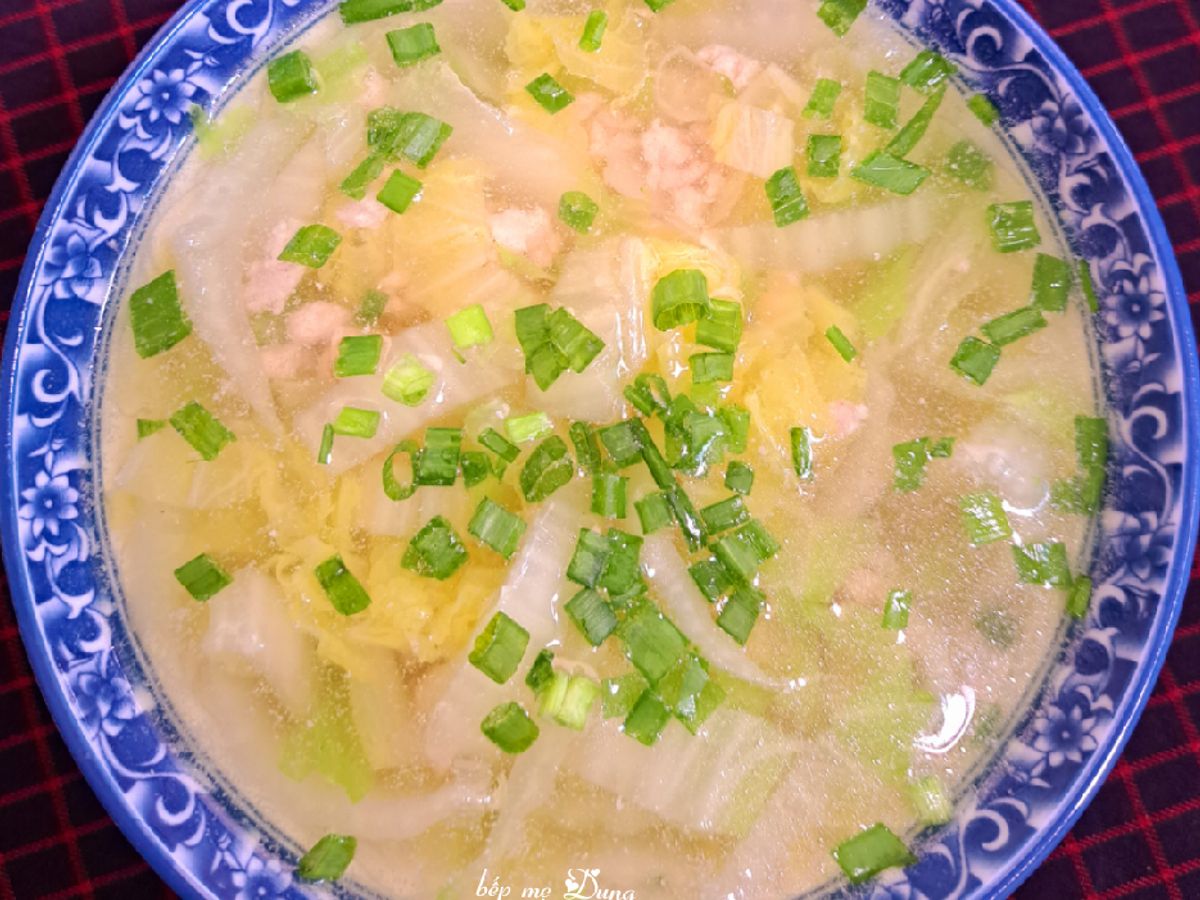 Canh rau cải thảo nấu thịt bằm