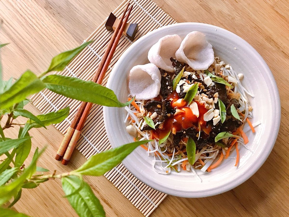 Gỏi Củ Cần Tây Khô Bò Đen