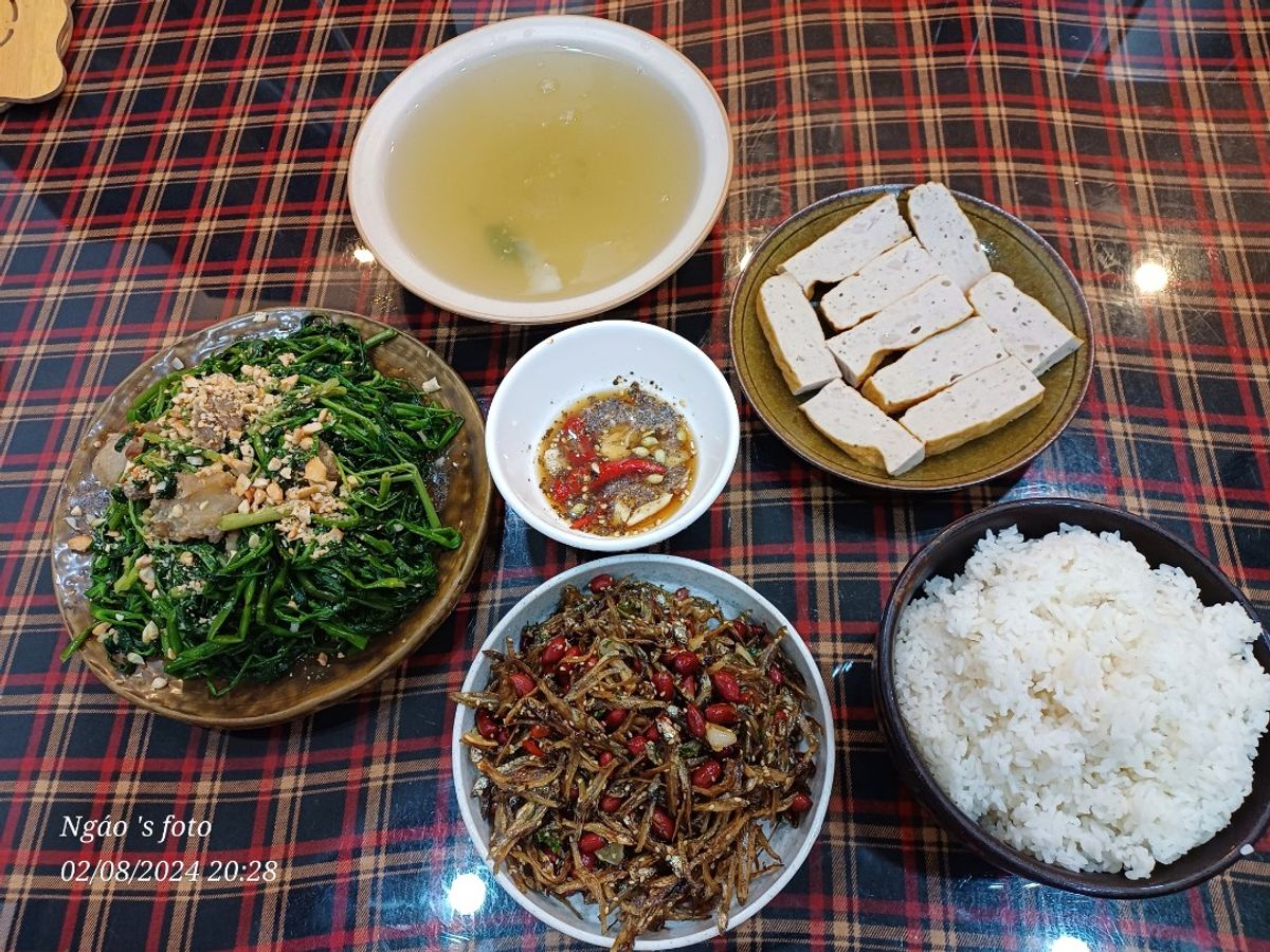 Mâm cơm gia đình #48