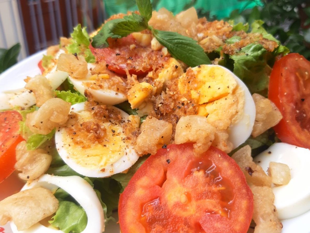 Salad rau xanh tóp mỡ