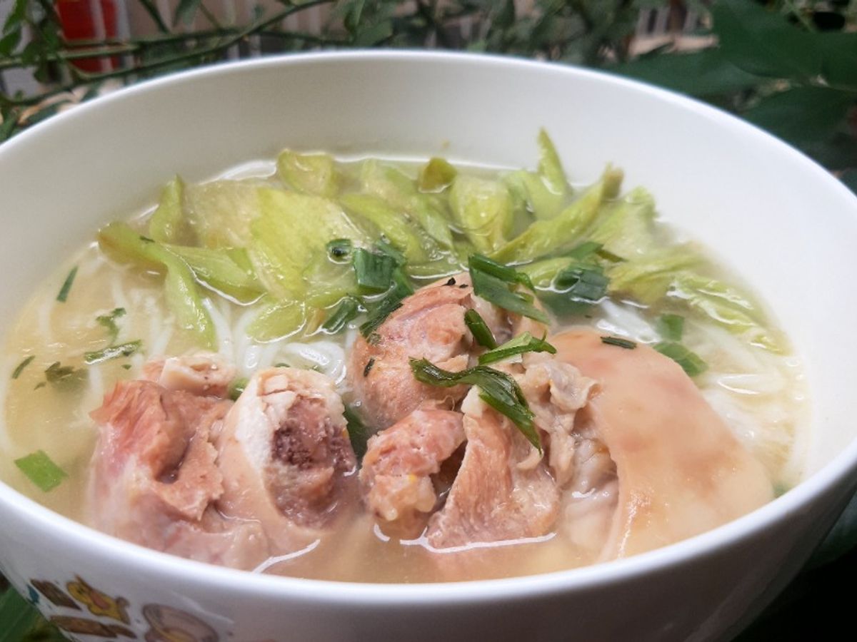 Bún giò heo