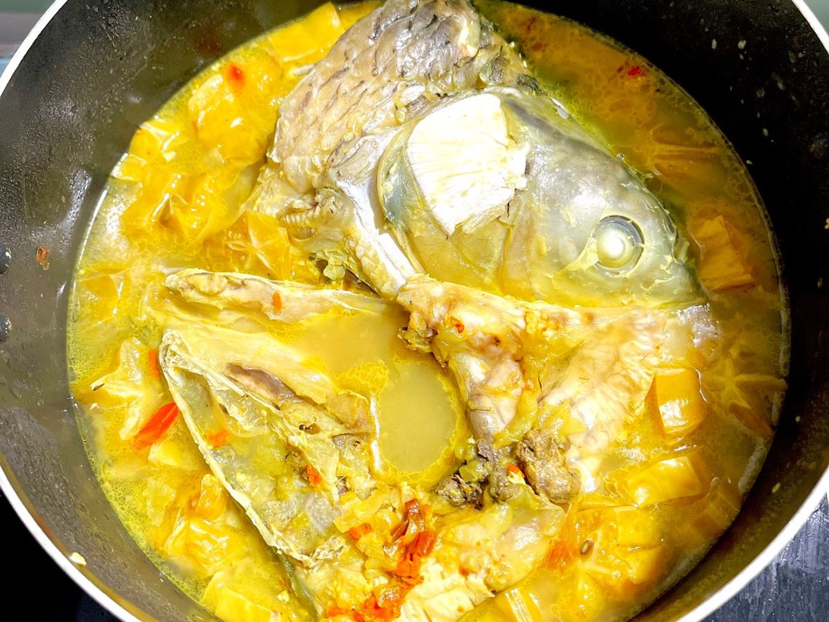 Khế chua nấu dấm cá trắm