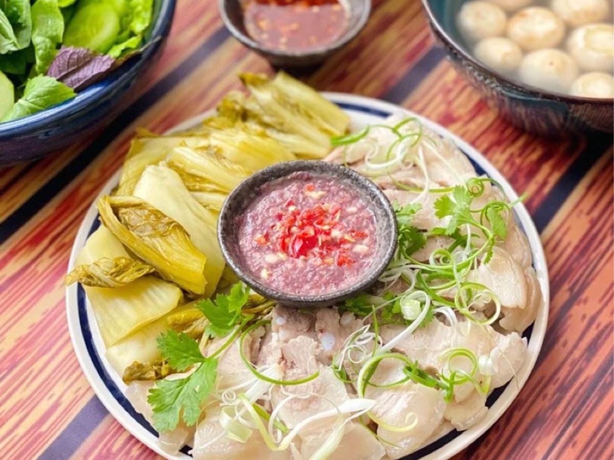 Thịt Luộc Mắm Tôm