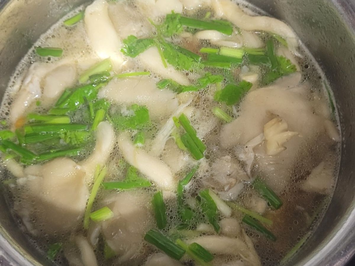 Canh chua nấm bào ngư
