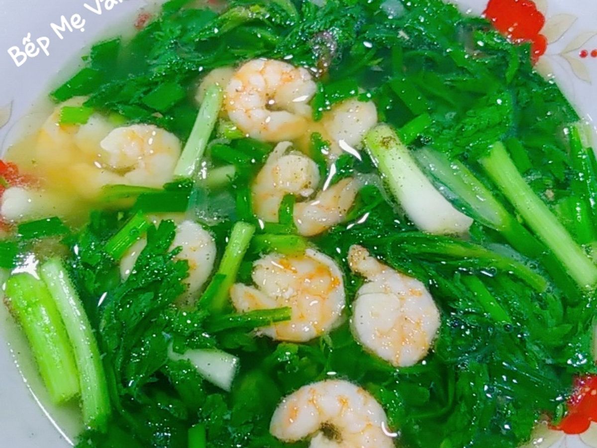 Canh rau tần ô nấu tôm tươi